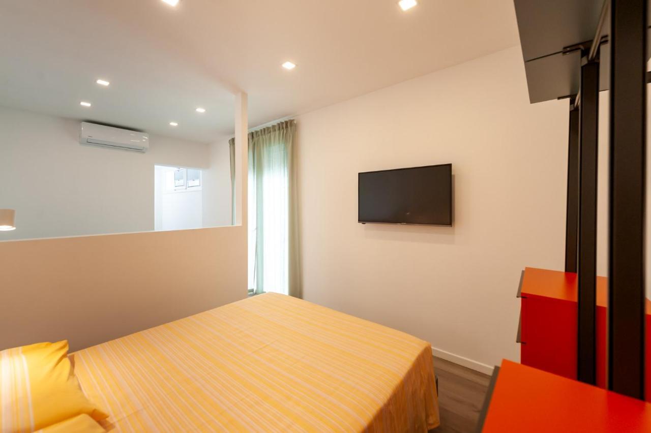 Lemon'S Apartment Elmas Екстер'єр фото
