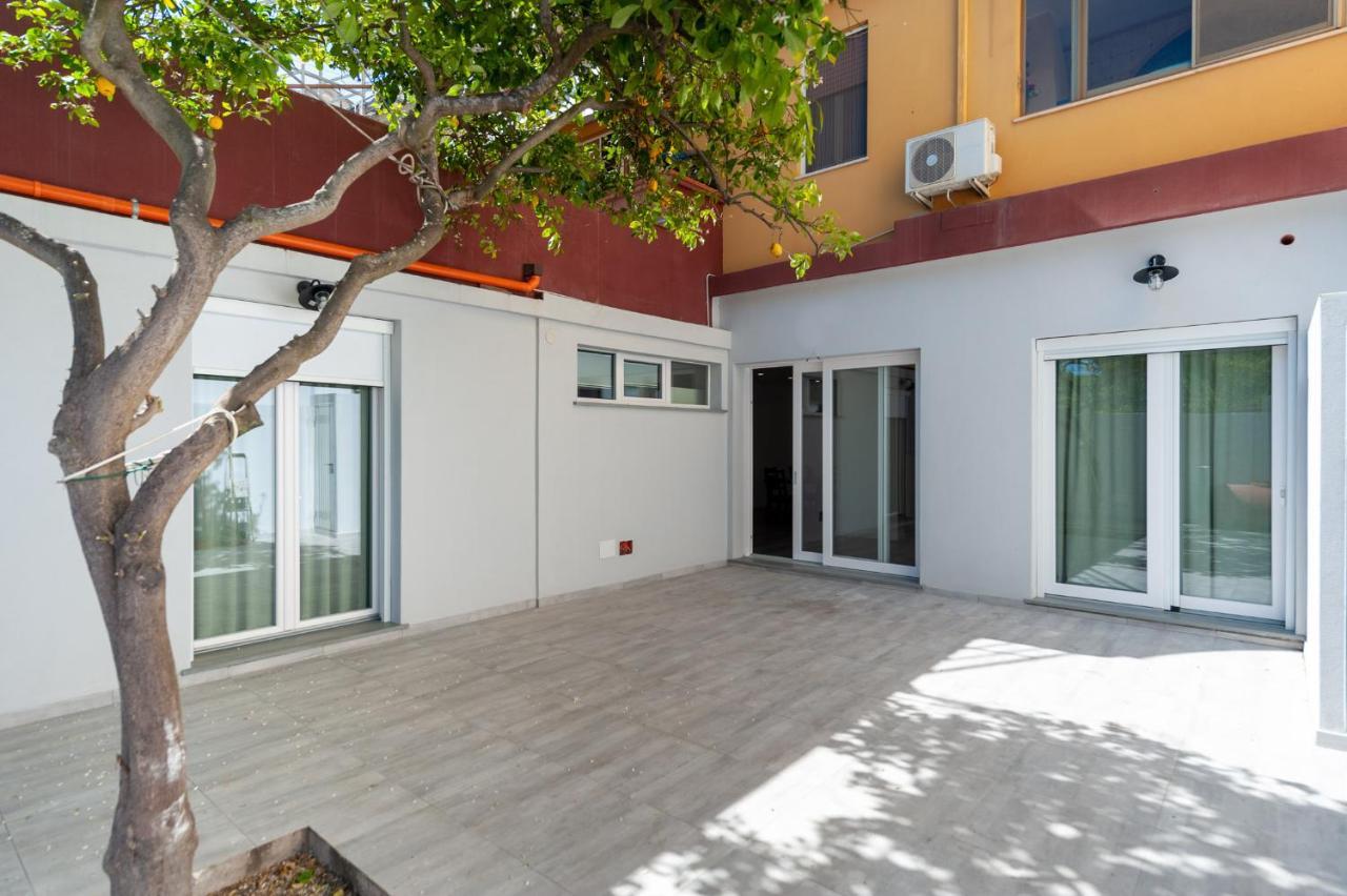 Lemon'S Apartment Elmas Екстер'єр фото