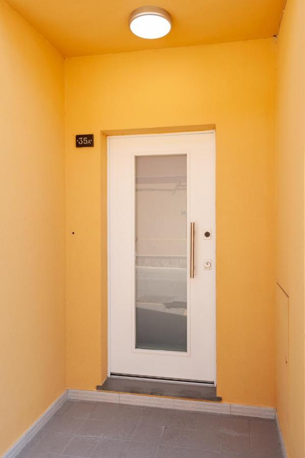 Lemon'S Apartment Elmas Екстер'єр фото